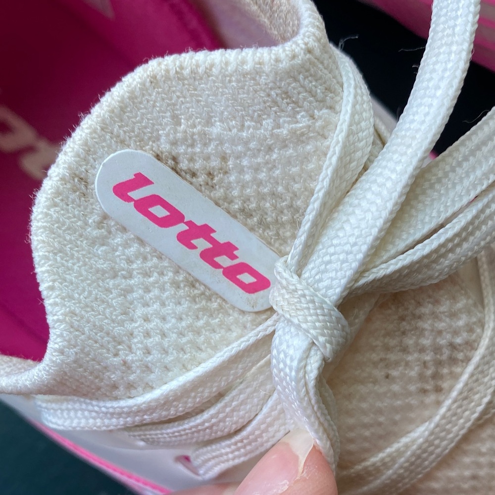 Lotto girls soccer cleats 13K - Picture 2 of 9
